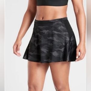 Athleta  Match Point Printed Skort Women's Size M Black/Gray Camo UPF 50+